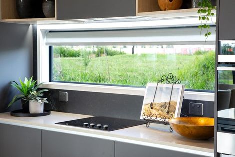 Photo of property in 230 Park Estate Road, Rosehill, Papakura, 2113