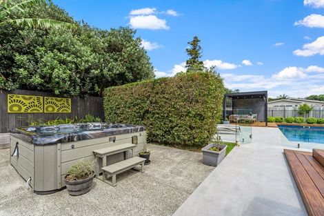 Photo of property in 71 The Circle, Manly, Whangaparaoa, 0930