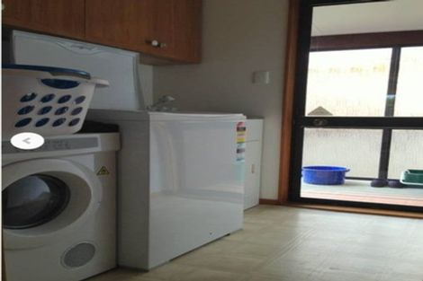 Photo of property in 115 Wiseley Road, West Harbour, Auckland, 0618