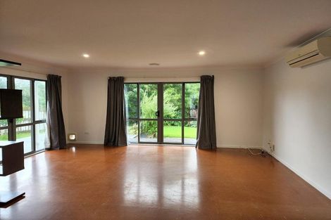 Photo of property in 1185 South Road, Oakura, 4314