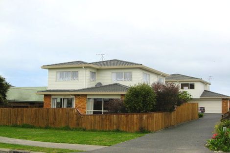 Photo of property in 1/89 Alec Craig Way, Gulf Harbour, Whangaparaoa, 0930