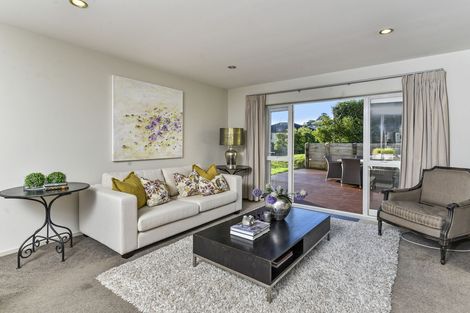 Photo of property in 6 Mulu Place, Fairview Heights, Auckland, 0632