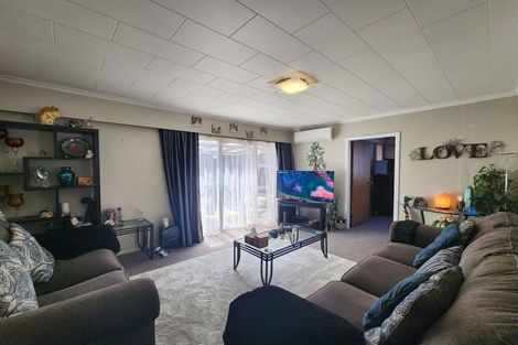 Photo of property in 2 Feist Street, Naenae, Lower Hutt, 5011