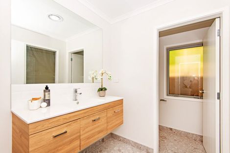 Photo of property in 30 The Fairway, Whakatane, 3120