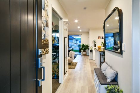 Photo of property in 18 Leathem Crescent, Pokeno, 2402