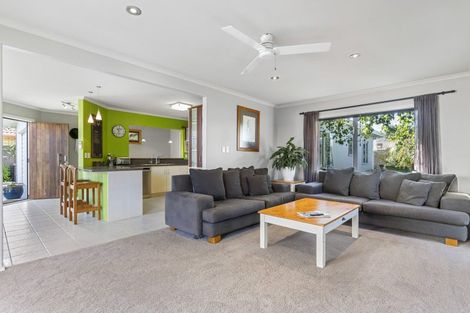Photo of property in 12 Paua Cove, Papamoa Beach, Papamoa, 3118
