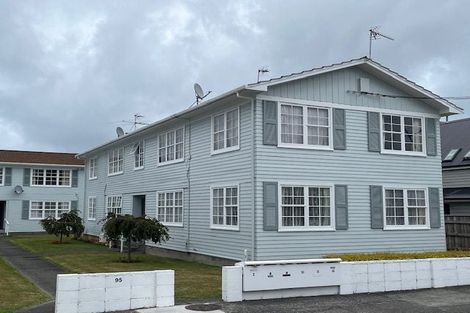 Photo of property in 1/95 Whites Line East, Waiwhetu, Lower Hutt, 5010