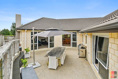 Photo of property in 242 Harbourside Drive, Karaka, Papakura, 2113