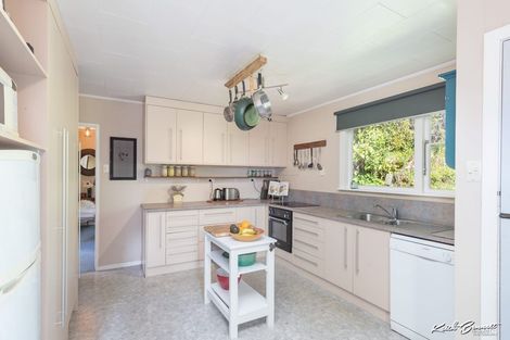 Photo of property in 36 Wyndham Road, Pinehaven, Upper Hutt, 5019