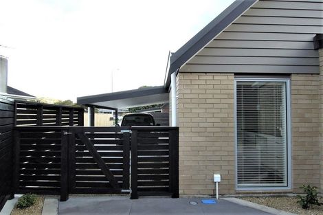 Photo of property in 9 Linden Avenue, Tawa, Wellington, 5028