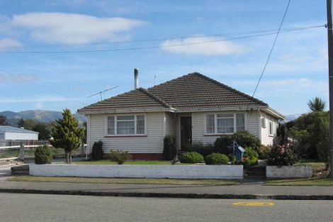 Photo of property in 6 Studholme Street, Waimate, 7924