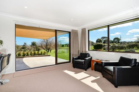 Photo of property in 198 Oraha Road, Kumeu, 0892