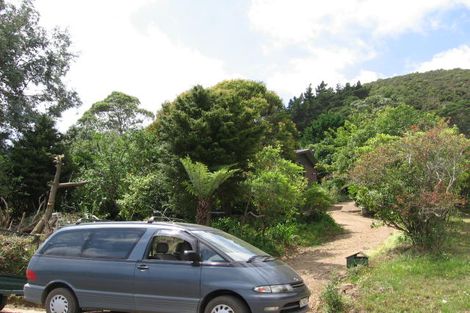 Photo of property in 9 Erua Road, Ostend, Waiheke Island, 1081