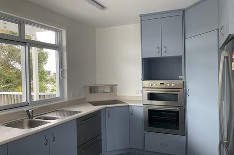 Photo of property in 22a Knightsbridge Drive, Forrest Hill, Auckland, 0620