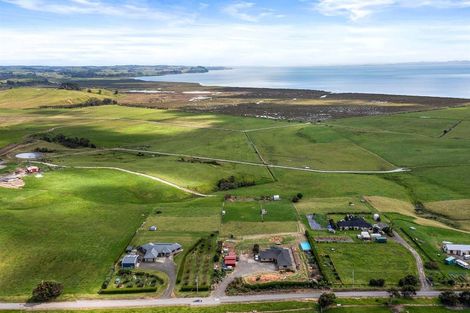 Photo of property in 251 Mairetahi Road, South Head, Helensville, 0874