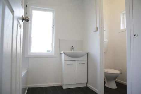 Photo of property in 1/15 Graham Road, Conifer Grove, Takanini, 2112