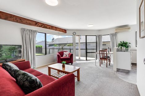 Photo of property in 100a Mansel Avenue, Hillcrest, Hamilton, 3216