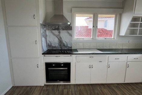 Photo of property in 105 Bleakhouse Road, Howick, Auckland, 2014