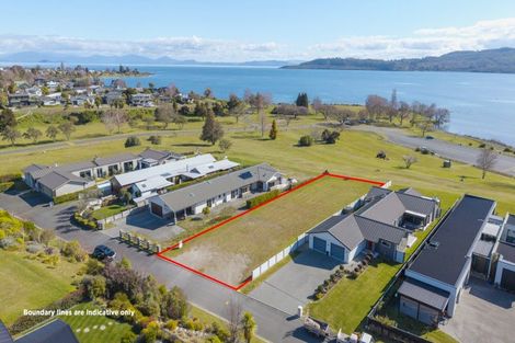 Photo of property in 30 Kuiwai Drive, Rainbow Point, Taupo, 3330