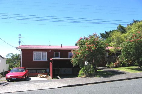 Photo of property in 6 Kia Ora Road, Beach Haven, Auckland, 0626