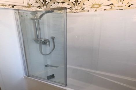 Photo of property in 27 Hautana Square, Woburn, Lower Hutt, 5010