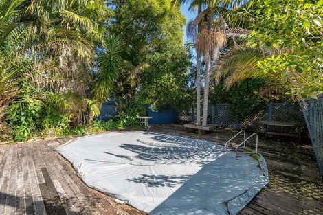 Photo of property in 14 Emery Grove, Bayview, Auckland, 0629