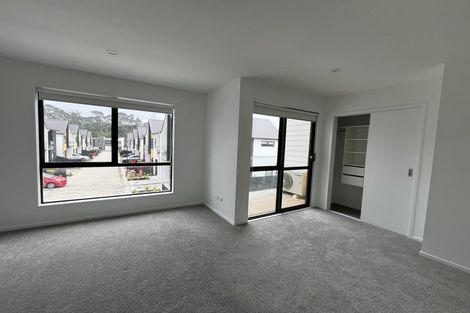 Photo of property in 73 Papatupu Way, Kumeu, 0810