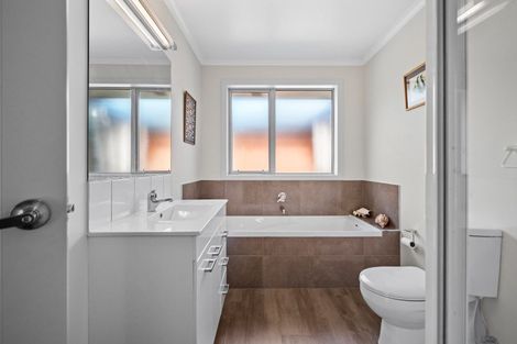 Photo of property in 472 Lees Road, Feilding, 4775