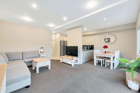 Photo of property in 10/45a Swanson Road, Henderson, Auckland, 0610