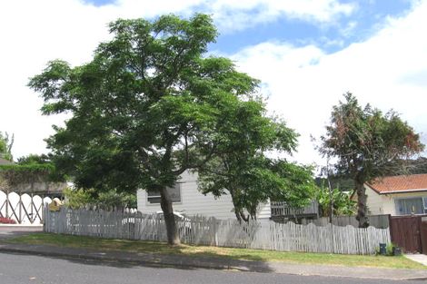 Photo of property in 98 Lynn Road, Bayview, Auckland, 0629