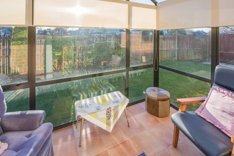 Photo of property in 4 Chesterfield Mews, Russley, Christchurch, 8042