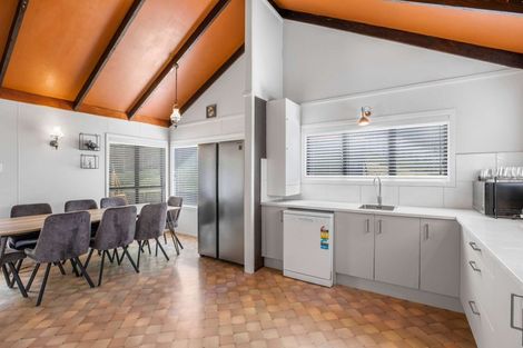 Photo of property in 3 Trosk Place, Waiuku, 2123