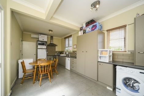 Photo of property in 629 Featherston Street, Roslyn, Palmerston North, 4414