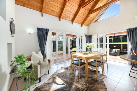 Photo of property in 5 Palmyra Way, Half Moon Bay, Auckland, 2012