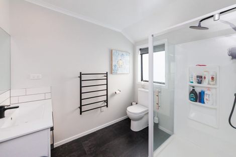 Photo of property in 26 Kimberley Grove, Westbrook, Palmerston North, 4412