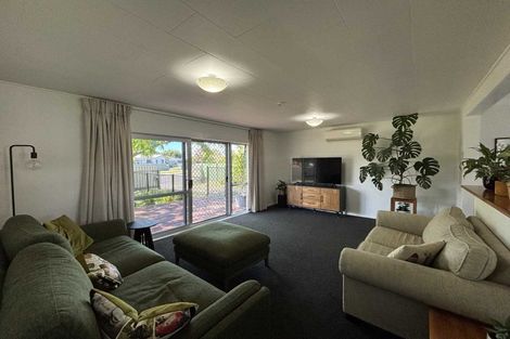Photo of property in 45 Tait Drive, Greenmeadows, Napier, 4112