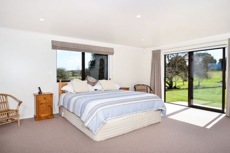 Photo of property in 198 Oraha Road, Kumeu, 0892