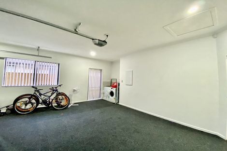 Photo of property in 6 Black Beech Crescent, Takanini, 2110