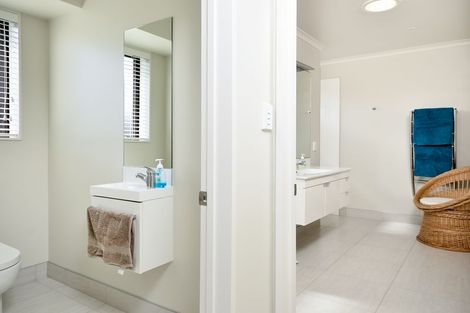 Photo of property in 198 Oraha Road, Kumeu, 0892