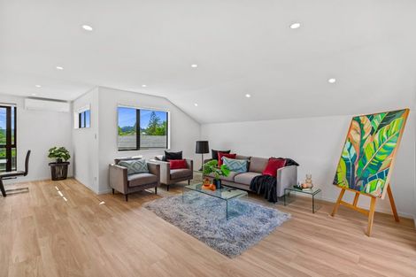 Photo of property in 4/13 Fairdale Place, Birkdale, Auckland, 0626