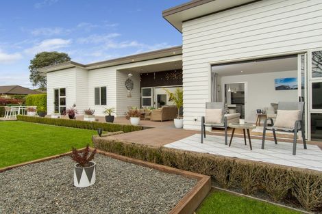 Photo of property in 33 Oceana Drive, Welcome Bay, Tauranga, 3175