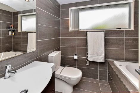 Photo of property in 12 Matuhi Grove, Papatoetoe, Auckland, 2025