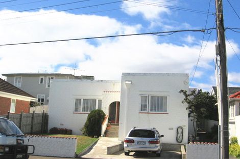 Photo of property in 4a The Quadrant, Miramar, Wellington, 6022