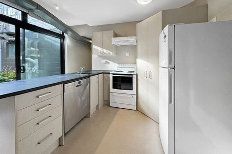 Photo of property in Sharella Living, 20 Glenmore Street, Thorndon, Wellington, 6011