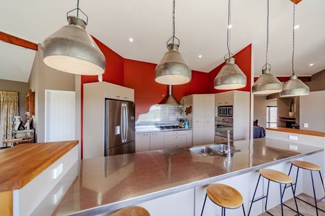 Photo of property in 239 Maharakeke Road, Waipukurau, 4281