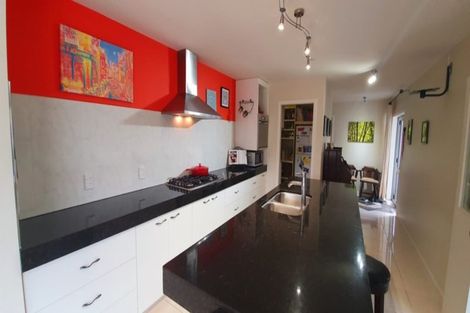 Photo of property in 10 Courtenay Place, Owhata, Rotorua, 3010