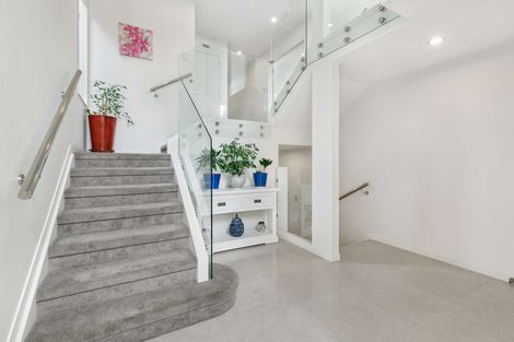 Photo of property in 2b St Clair Place, Browns Bay, Auckland, 0630