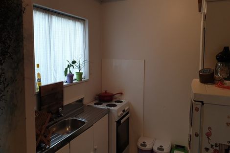 Photo of property in 2/43 Station Road, Takanini, 2112