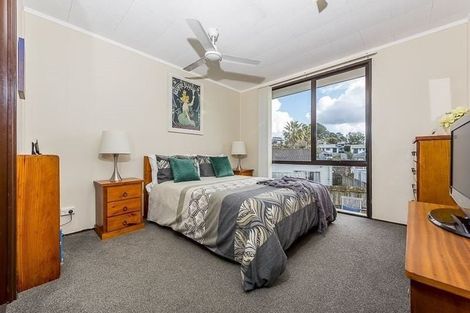 Photo of property in 30 Caribbean Drive, Unsworth Heights, Auckland, 0632