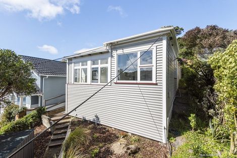 Photo of property in 25 Harland Street, Brooklyn, Wellington, 6021